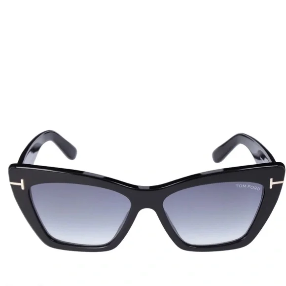 Tom Ford Wyatt Cat Eye Sunglasses - Black Smoke Tom Ford Wyatt Tf871 01B | Mengotti Couture® main image 3
